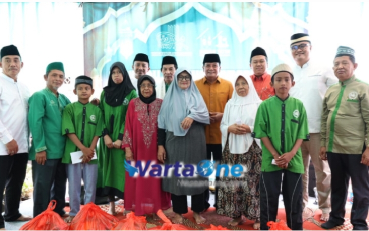 Bupati Tangerang Simbolis Salurkan Bantuan Yatim di Yayasan Himpul Darusaadah Curug