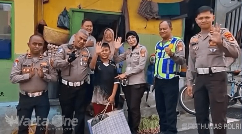 Satlantas Polres Metro Depok Beri Penghargaan kepada Anak Pelopor Keselamatan Lalu Lintas