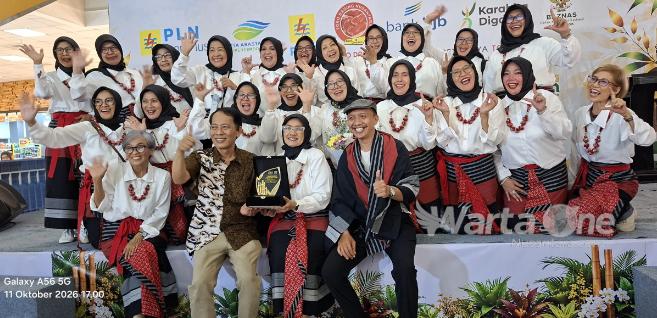 Ungguli 13 Kompetitor, Delegasi Tangsel Juarai Kompetisi Angklung PWI Depok 2026